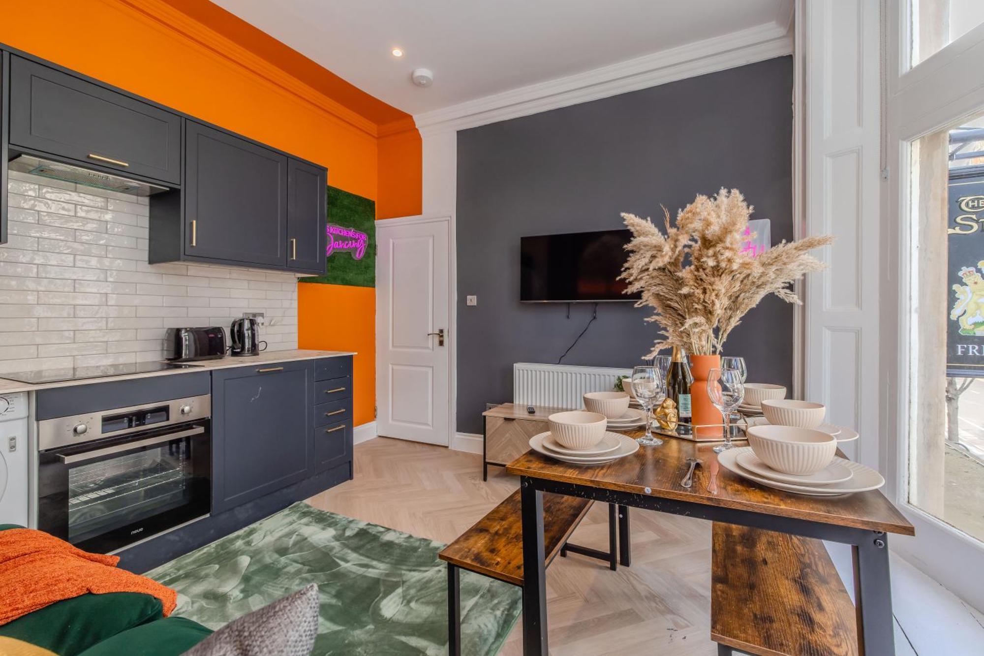 2 Bedroom Flat Next To Brighton Station & Beach I Sleep 8 Guests Bagian luar foto